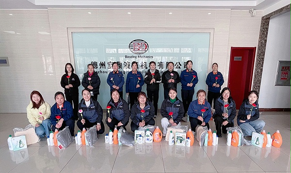 宝鼎挖掘机厂家