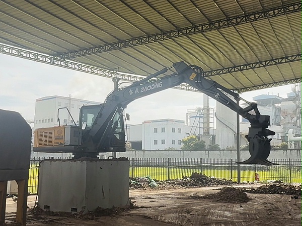 宝鼎固定式电动抓木机