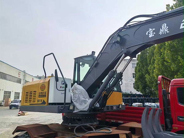 宝鼎110型固定式电动抓料机