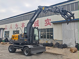 宝鼎80X轮式抓木机装卸作业效率高