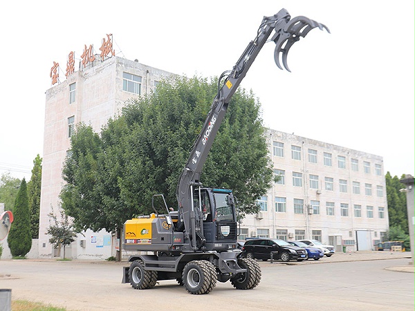 宝鼎110H轮式抓木机