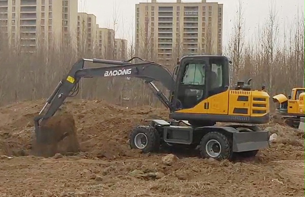 宝鼎BD80F挖掘机