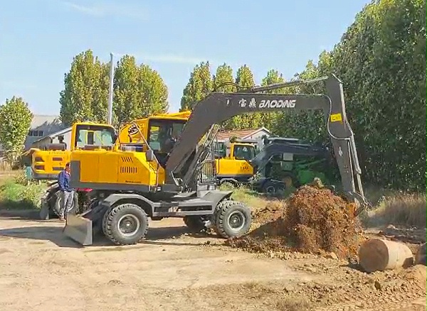 宝鼎中型轮式挖掘机型号