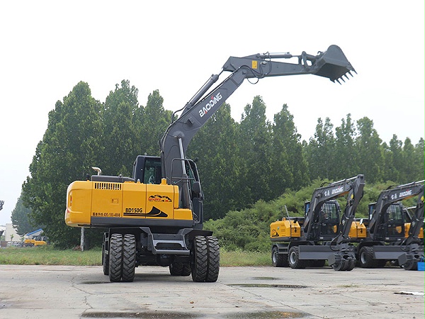 宝鼎150G轮式挖掘机