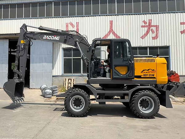 宝鼎135挖掘机