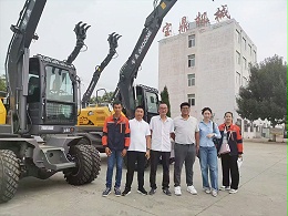 宝鼎抓木机再获国际青睐，泰国客户洽谈采购合作