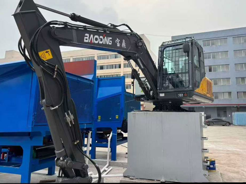 宝鼎固定式抓料机