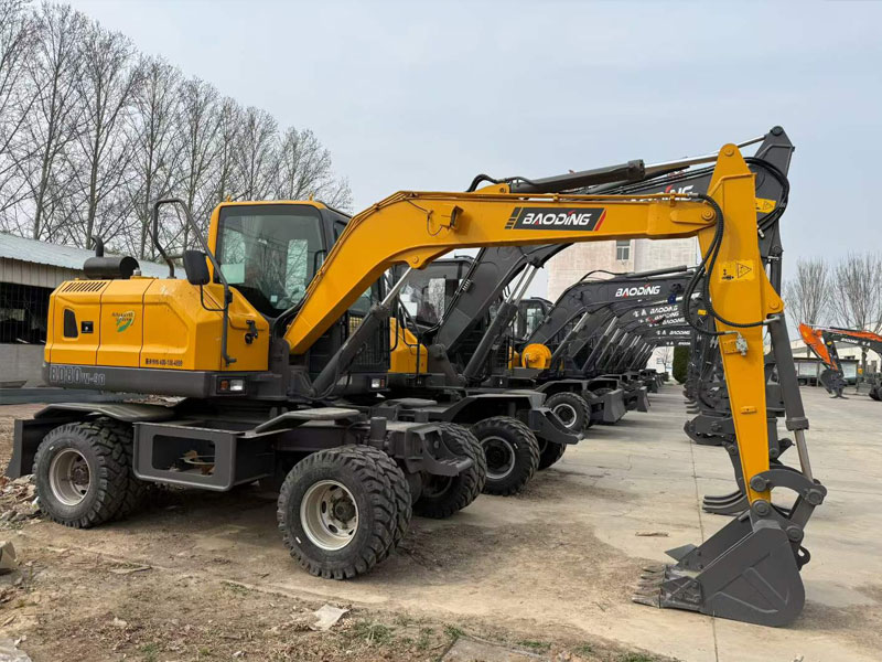 宝鼎BD80挖掘机