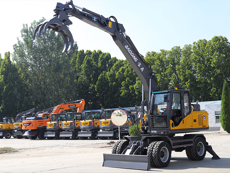 铸铁配重防撞，宝鼎120S抓木机身防护更到位