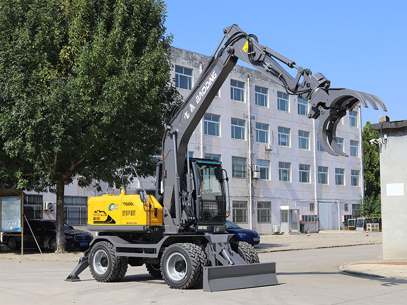 宝鼎120S轮式抓木机