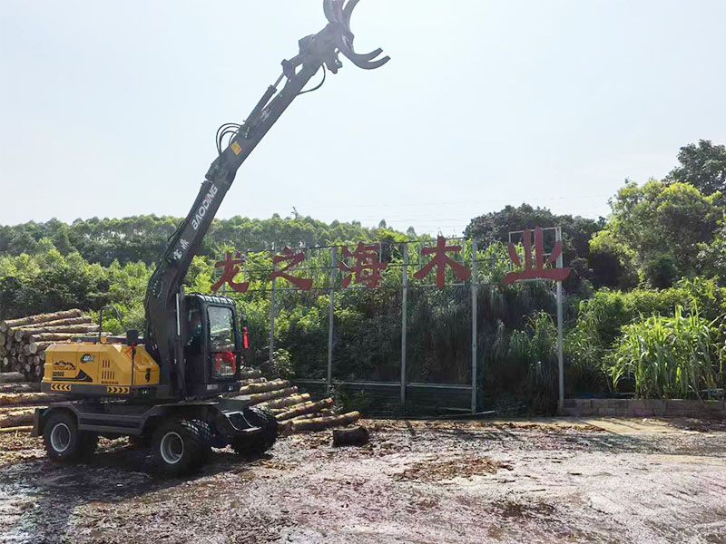 从动力到操控，宝鼎BD90G轮式抓木机的设计亮点